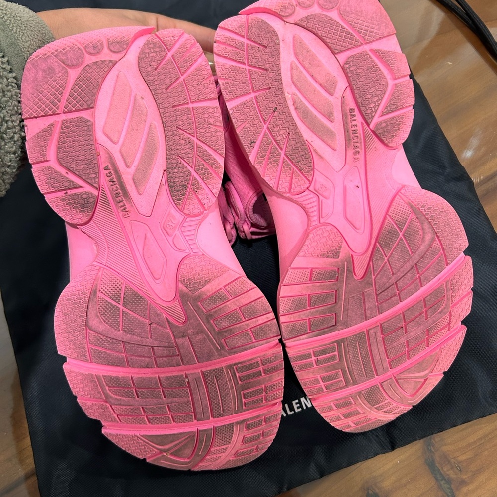 Balenciaga Tourist Sandal Fluorescent Pink 37 gently used - Picture 4 of 7